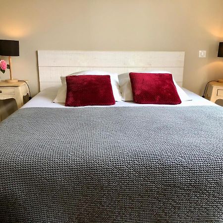 Bed and Breakfast Le Grenier Du Jardin Pontorson Exterior foto