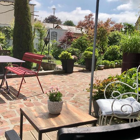 Bed and Breakfast Le Grenier Du Jardin Pontorson Exterior foto