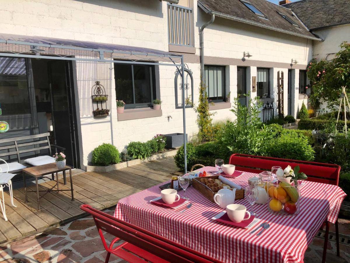 Bed and Breakfast Le Grenier Du Jardin Pontorson Exterior foto