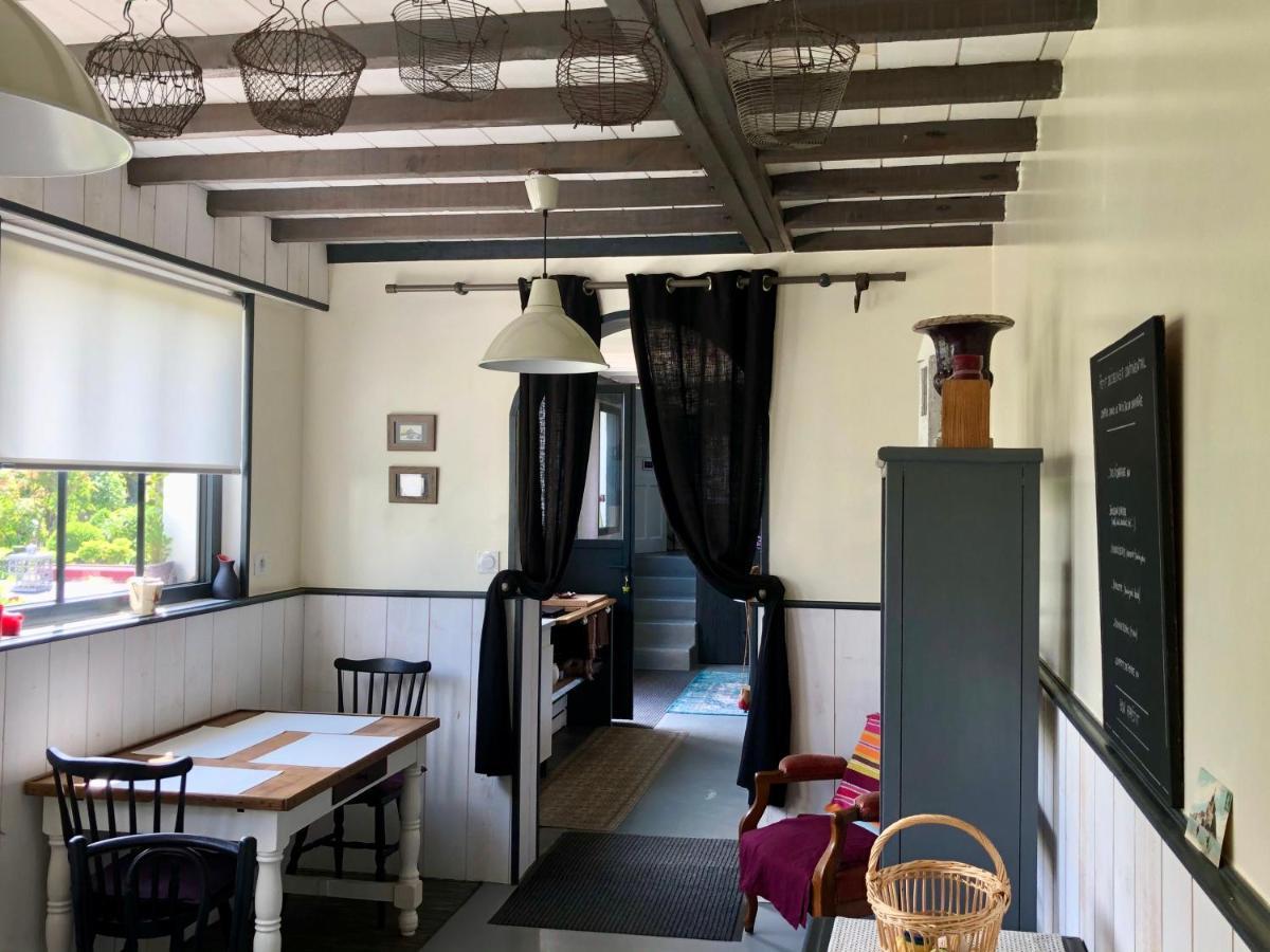 Bed and Breakfast Le Grenier Du Jardin Pontorson Exterior foto