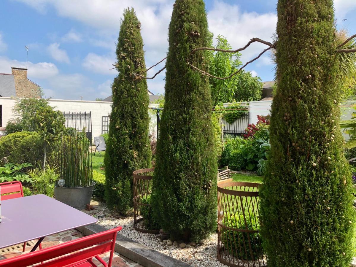 Bed and Breakfast Le Grenier Du Jardin Pontorson Exterior foto