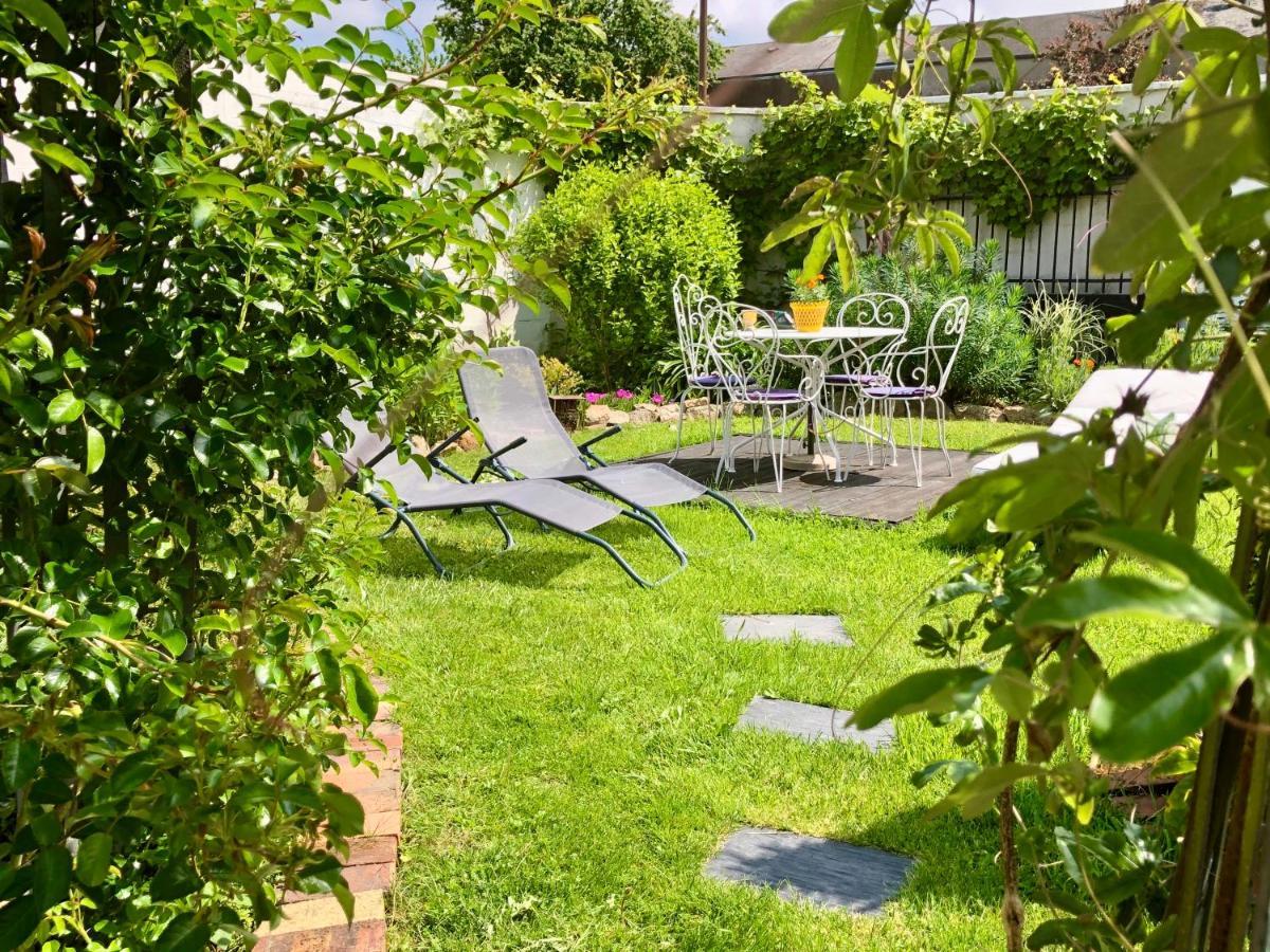 Bed and Breakfast Le Grenier Du Jardin Pontorson Exterior foto