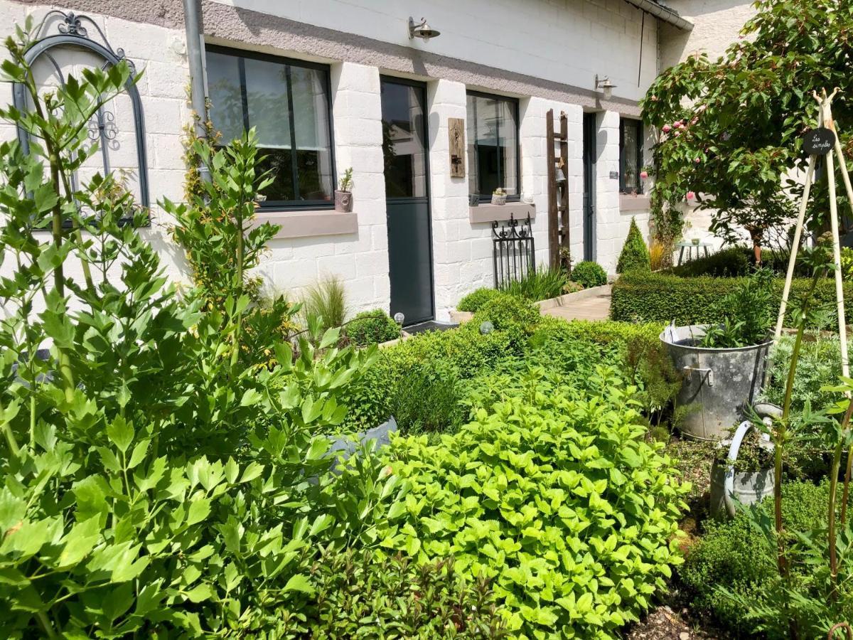 Bed and Breakfast Le Grenier Du Jardin Pontorson Exterior foto