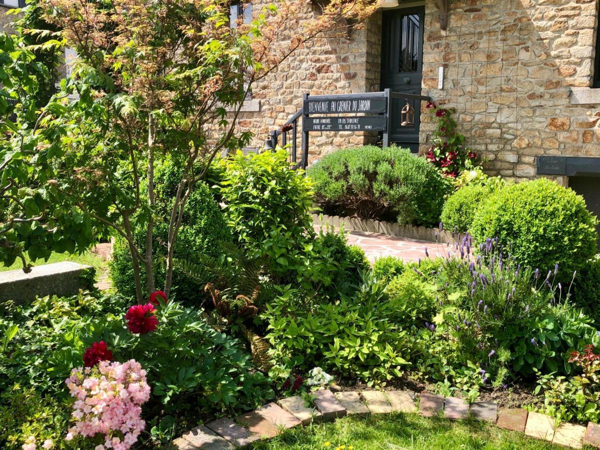 Bed and Breakfast Le Grenier Du Jardin Pontorson Exterior foto